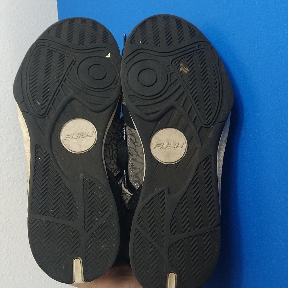 Fubu - Picture 5 of 8